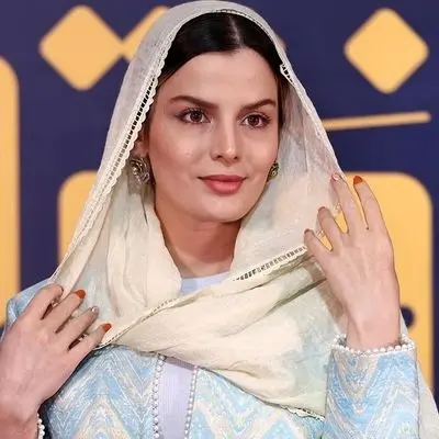 تصاویر جذاب از تیپ شیک بازیگران در مراسم خصوصی «بچه مردم»