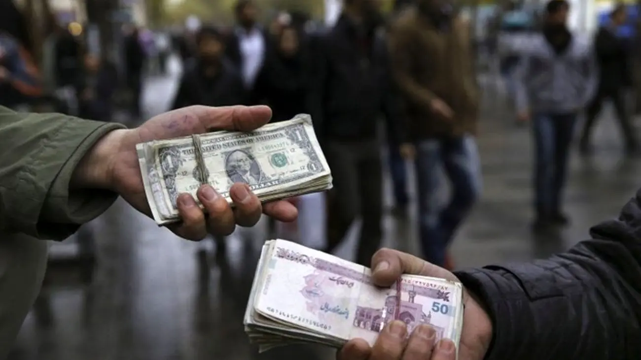 امروز هم نرخ دلار در بازار ریزش دارد؟ / پیش بینی کارشناسان را ببینید