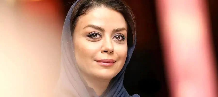 عکس بی حجاب از خواهر همایون شجریان در کنار بازیگر زن ایرانی