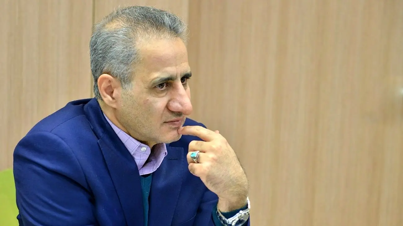 فروردین پرحادثه از نگاه فعال اقتصادی/ سیدحمید حسینی از افزایش چشم گیر قیمت ارز و افتادن نقاب از چهره مدعیان عرفان نوشت