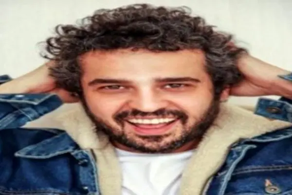 مجتبی پیرزاده برای اولین بار از خانواده‌اش رونمایی کرد؛ همسر و دختر اشکان!