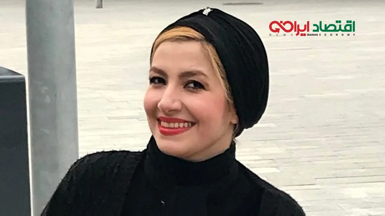 زیارت مشهد به سبک ملیکا زارعی؛ خاله شادونه در حال دعا و نیایش+ عکس