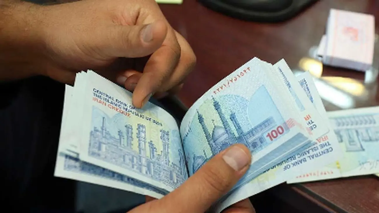حداکثر حقوق کارمندان دولت در سال ۱۴۰۴ اعلام شد!