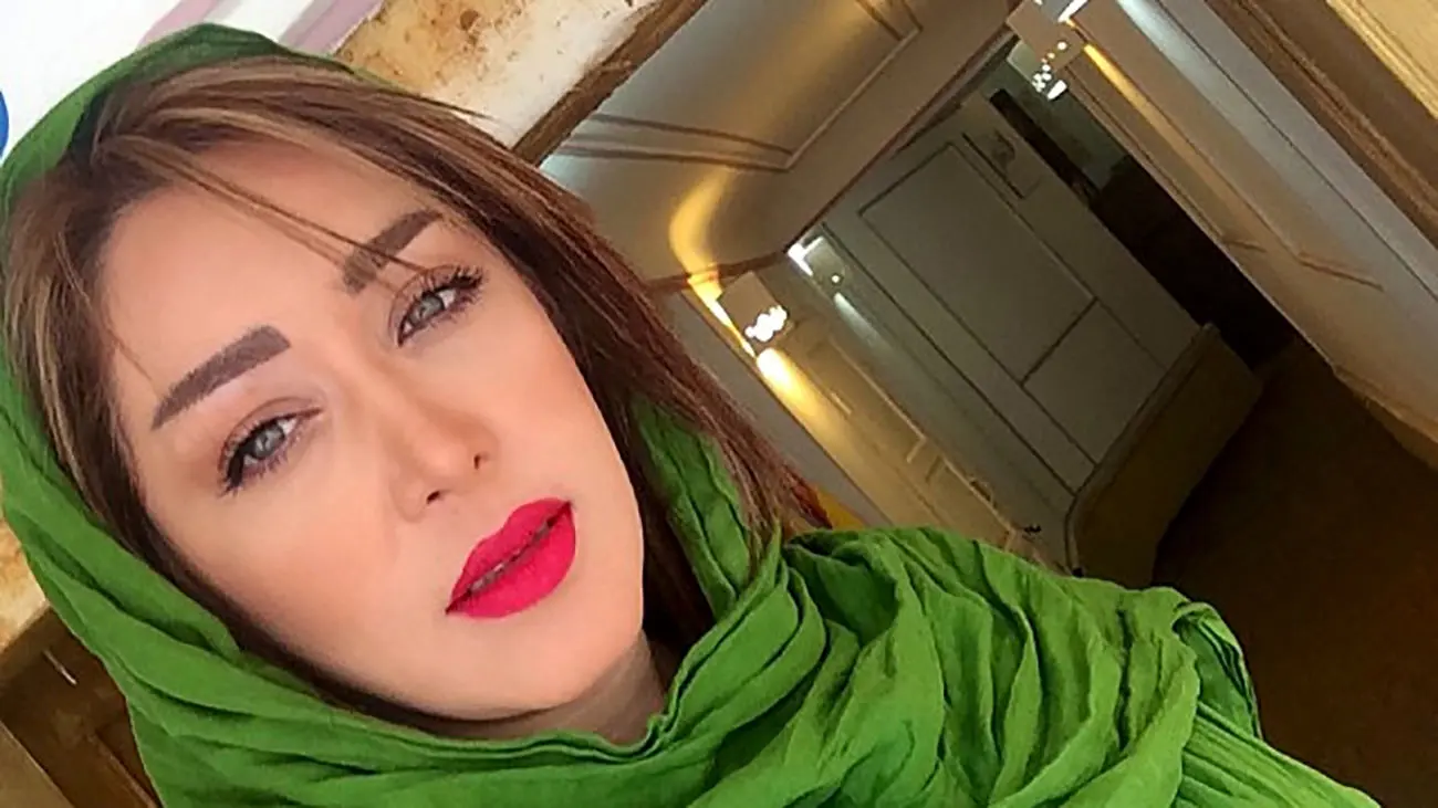 اولین عکس از خواهر خیلی شیک خانم بازیگر سریال گاندو !