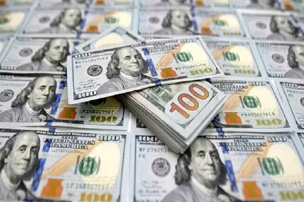 دلار چرا از 70 هزار تومان کمتر نمی‌شود؟ / تحلیل دو گروه تأثیرگذار