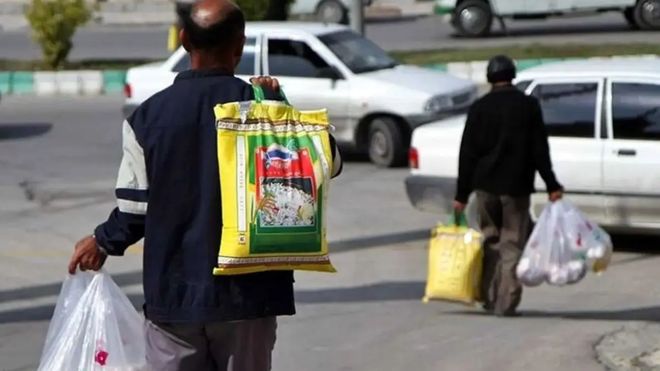 افزایش حقوق کارگران یا سبد کالا؟ /یک کارخانهدار با ۵ هزار کارگر، یارانه می گیرد